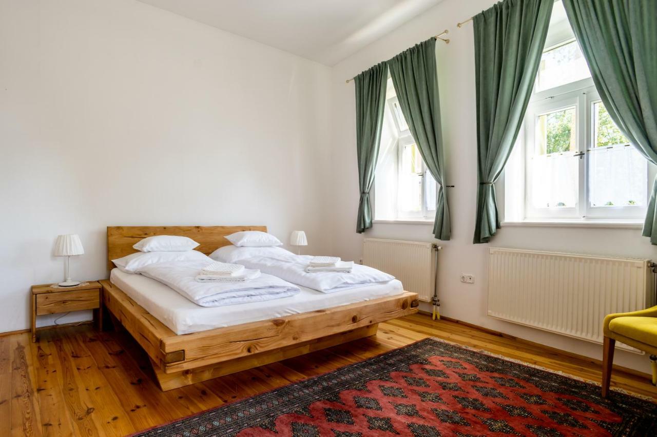Vaj Bisztro Es Vendeghaz * Palkonya