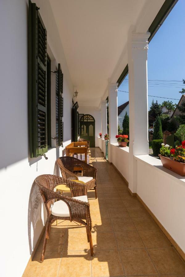 Apartment Vaj Bisztro Es Vendeghaz Palkonya