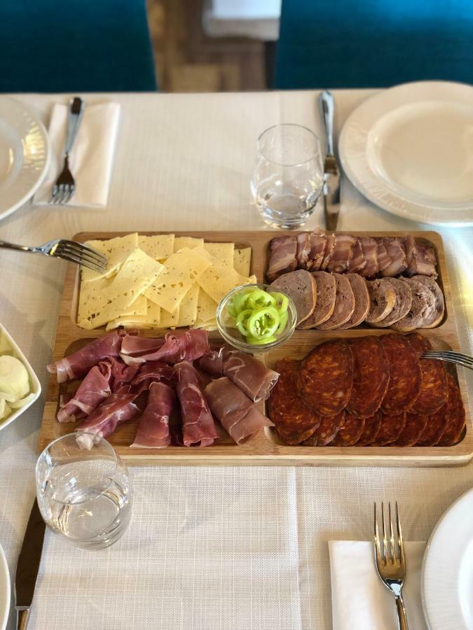 Vaj Bisztro Es Vendeghaz Palkonya